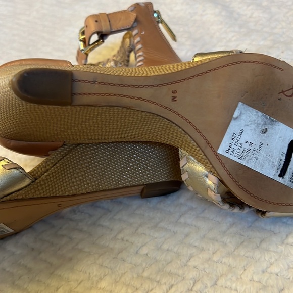 Sam Edelman Silvia Gold Beige Leather Zipper Back Wedge Sandals Ankle Strap Sz 9 - Picture 11 of 12